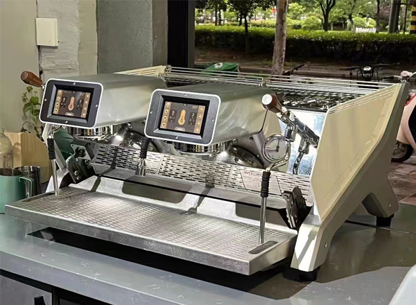 咖啡機成套外形