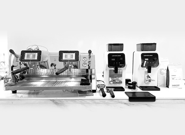 咖啡機成套外形